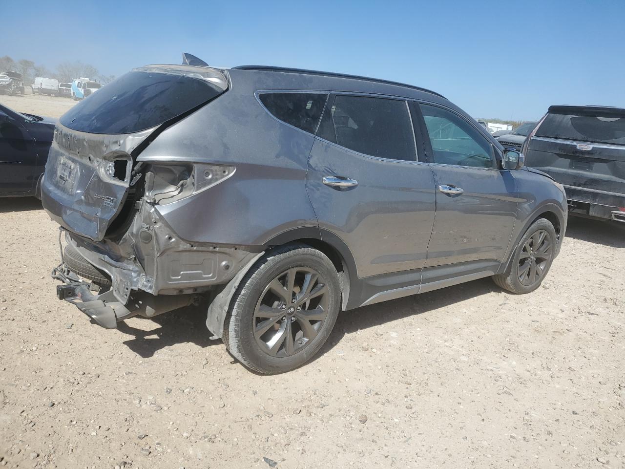 2018 Hyundai Santa Fe VIN 5XYZW4LA2JG525185 Copart auction photo, rear end damage thumbnail 3