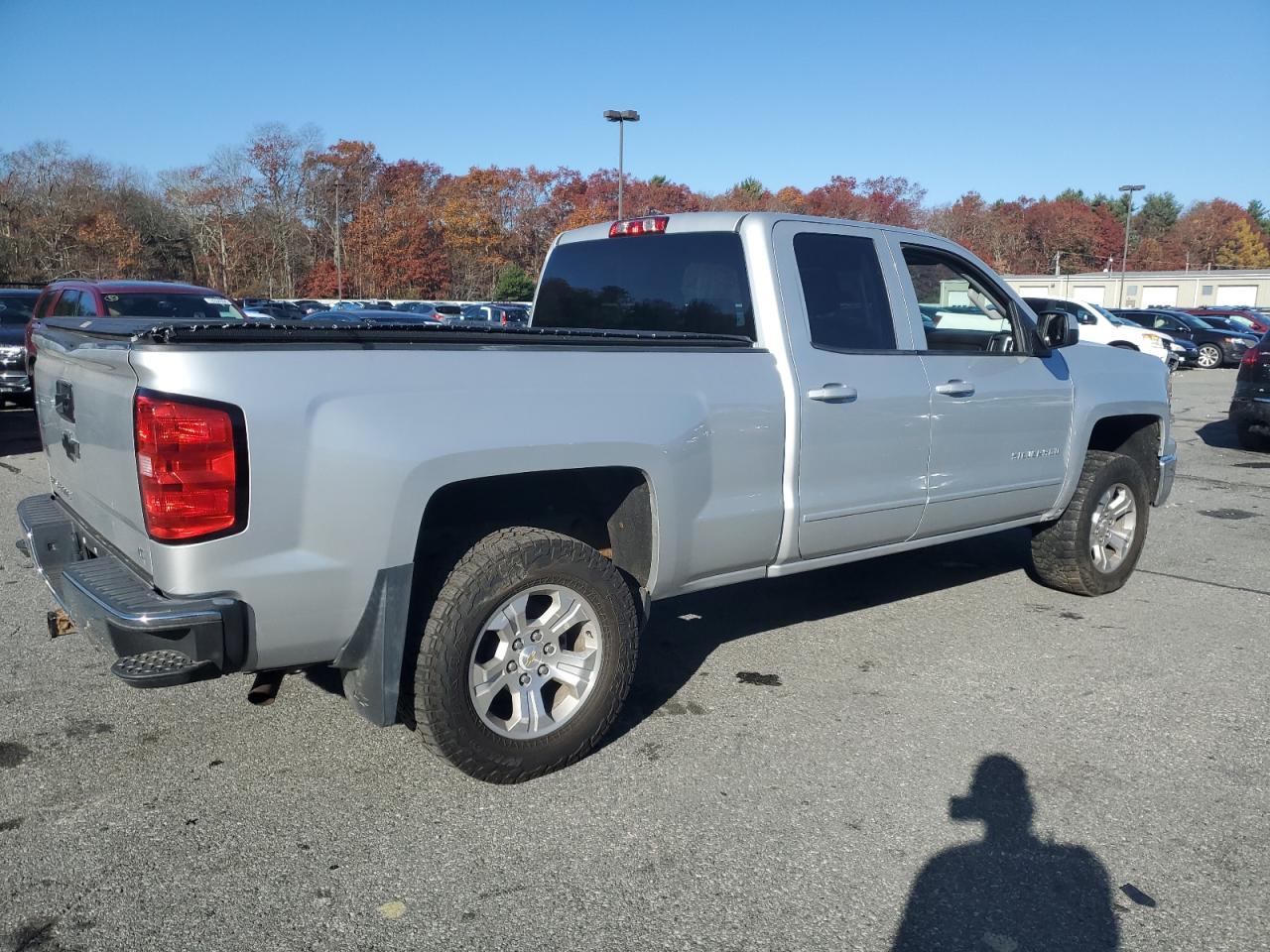 2015 Chevrolet Silverado VIN 1GCVKREC7FZ444312 Copart auction photo, stripped damage thumbnail 3