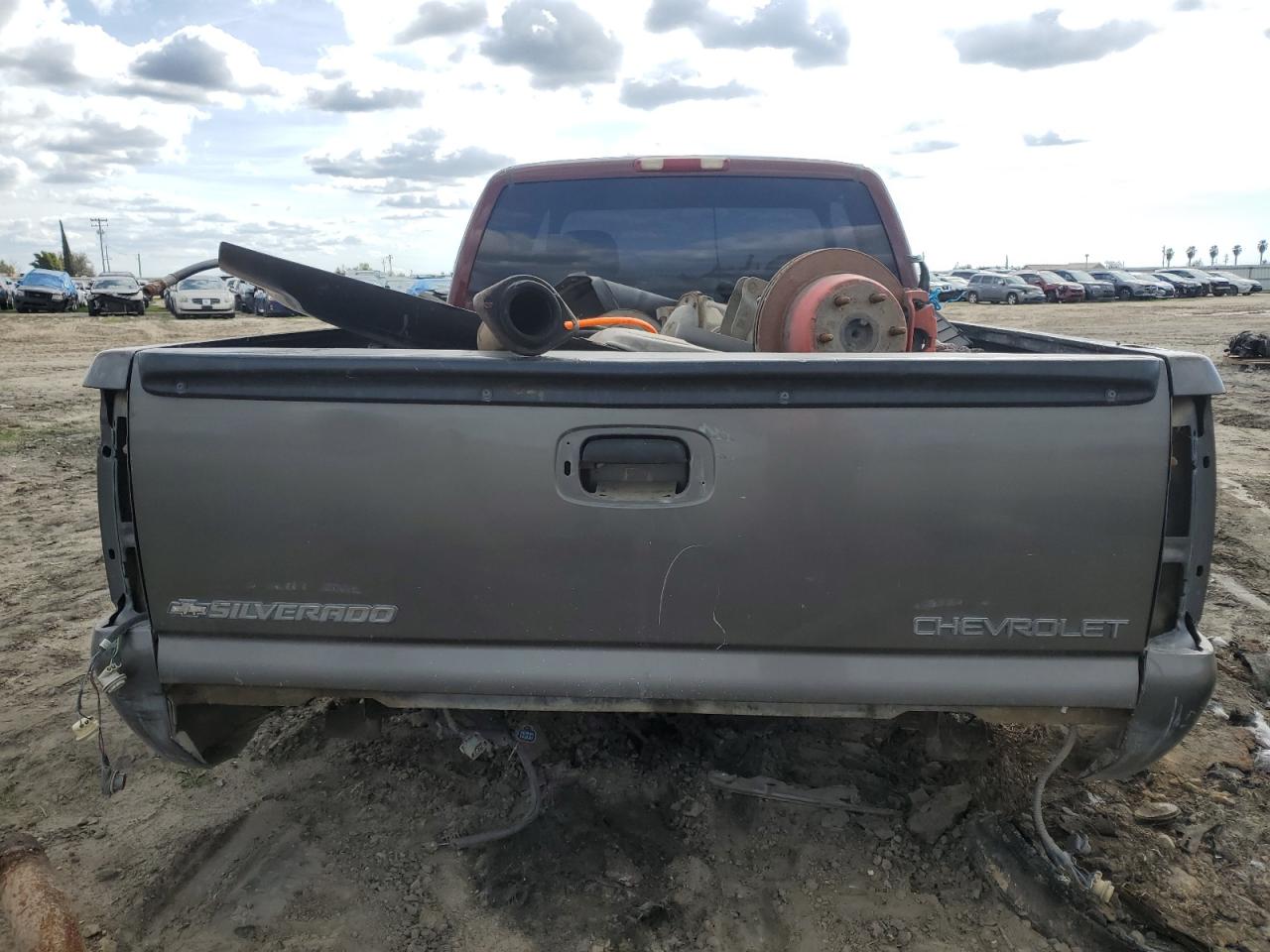 2000 Chevrolet Silverado VIN 2GCEC19T1Y1188530 Copart auction photo, vandalism / stripped damage thumbnail 6