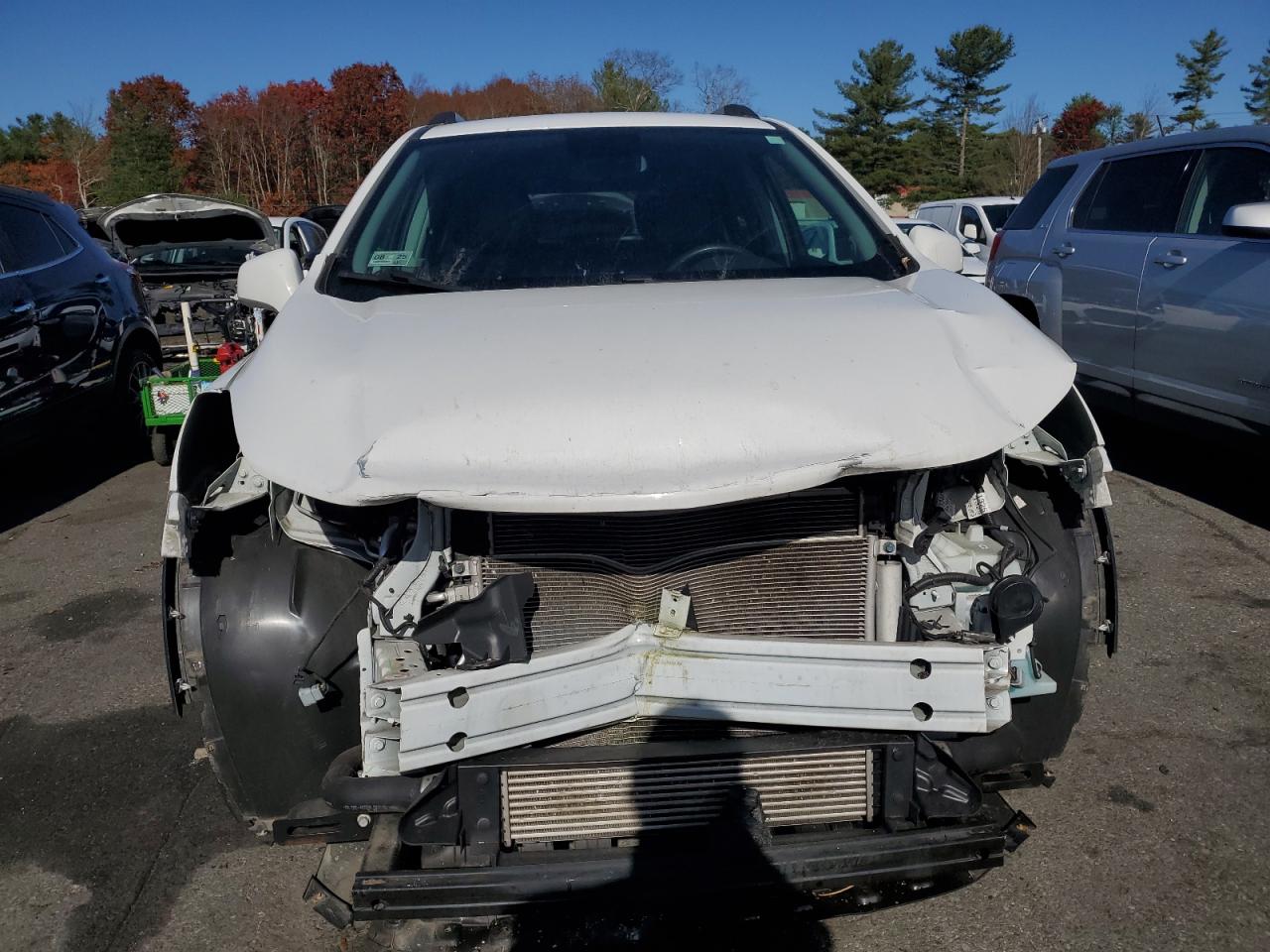 2020 Chevrolet Trax VIN KL7CJLSB9LB064621 Copart auction photo, front end damage thumbnail 5