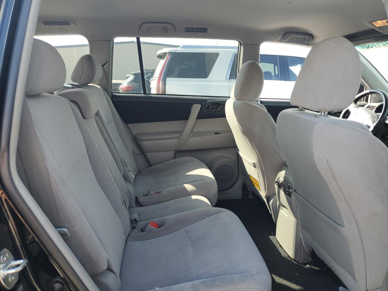 2011 Toyota Highlander VIN 5TDZK3EHXBS049983 Copart auction photo, rear end damage thumbnail 11