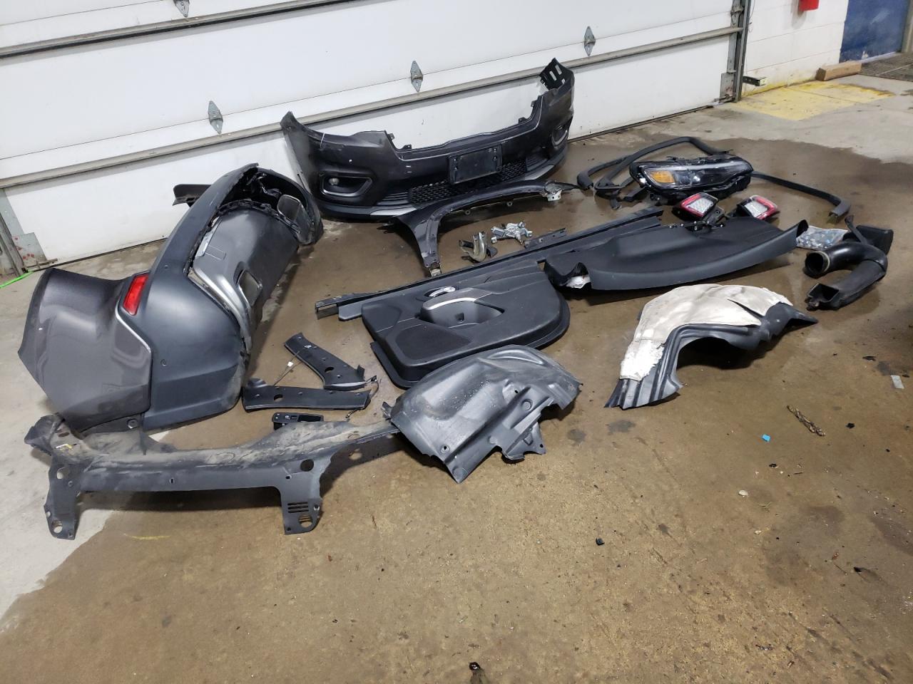 2019 Jeep Grand Cherokee VIN 1C4PJMDN0KD180679 Copart auction photo, rear end / front end damage thumbnail 13