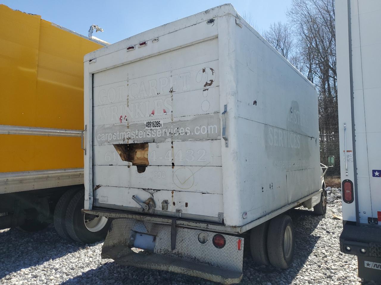 1997 GMC Savana VIN 1GDHG31F4V1027900 Copart auction photo, rear end / minor dent/scratches damage thumbnail 4