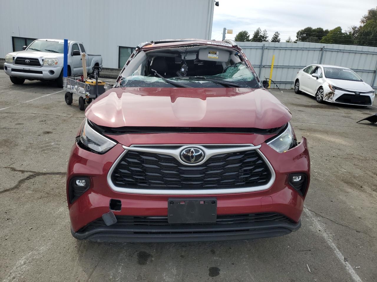 2022 Toyota Highlander VIN 5TDHZRBH5NS592001 Copart auction photo, rollover damage thumbnail 5