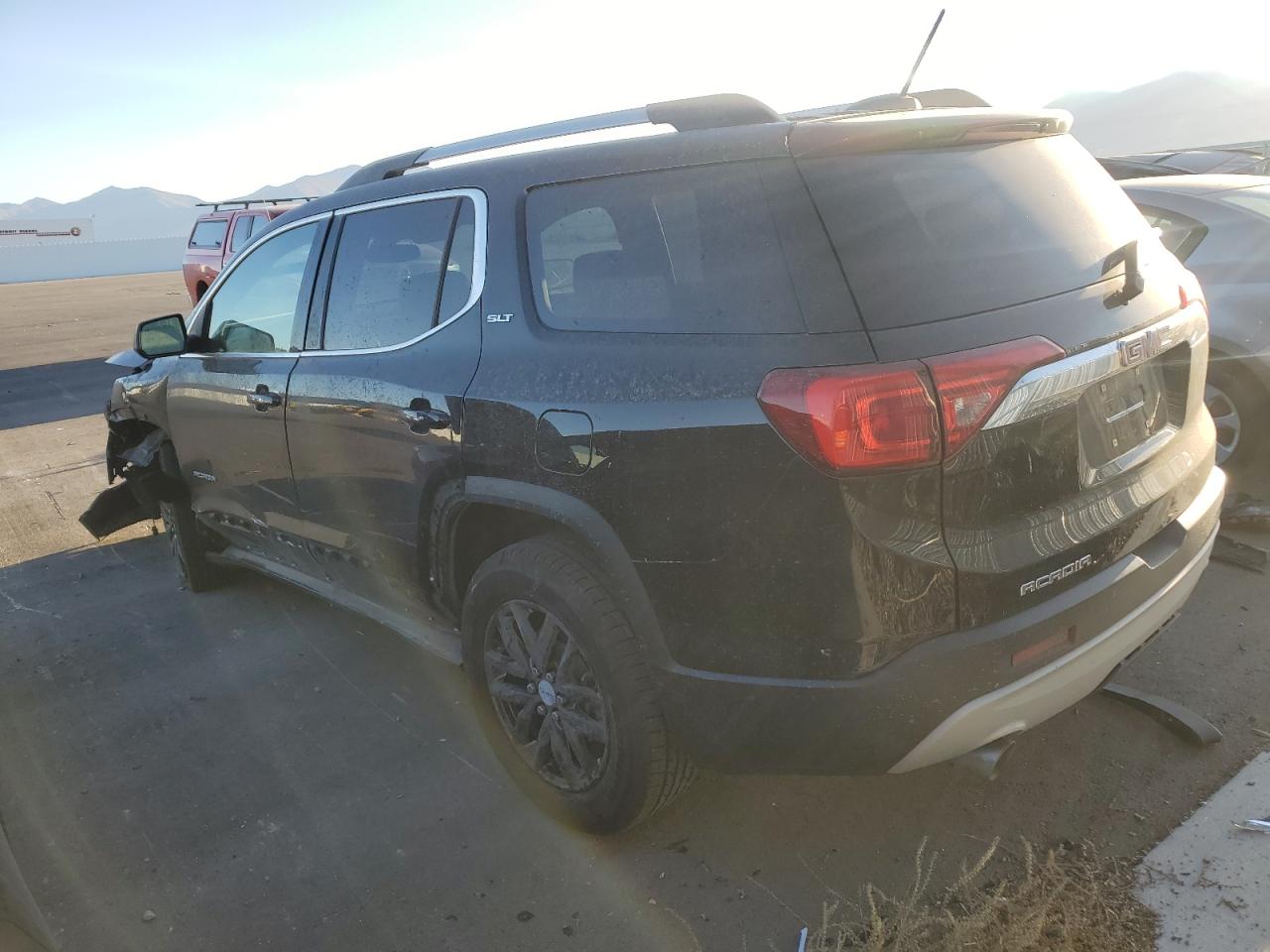 2018 GMC Acadia VIN 1GKKNMLS4JZ145624 Copart auction photo, front end damage thumbnail 2