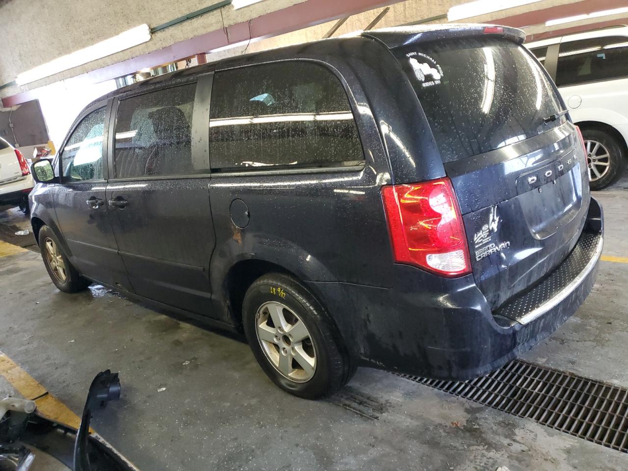 2011 Dodge Caravan VIN 2D4RN3DG6BR627749 Copart auction photo, front end / all over damage thumbnail 2