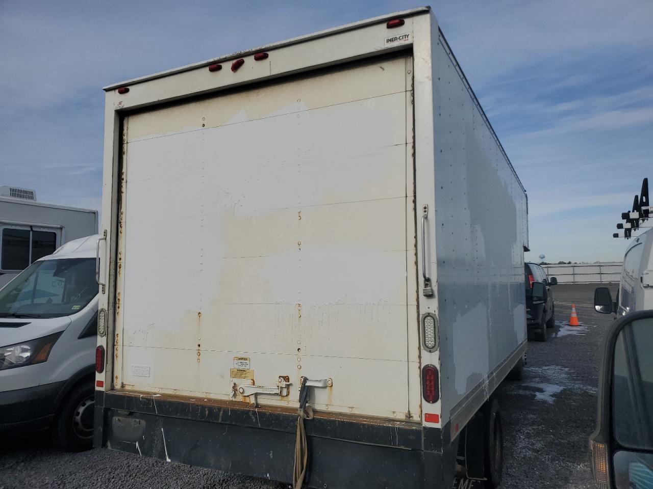2016 GMC Savana VIN 1GD37TCG9G1268368 Copart auction photo, minor dent/scratches damage thumbnail 3