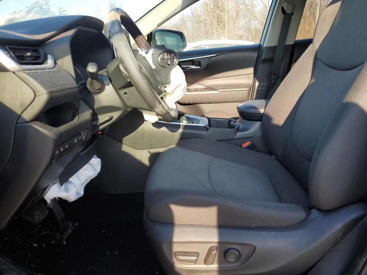 2022 Toyota RAV 4 VIN 2T3P1RFV4NC321045 Copart auction photo, front end damage thumbnail 7