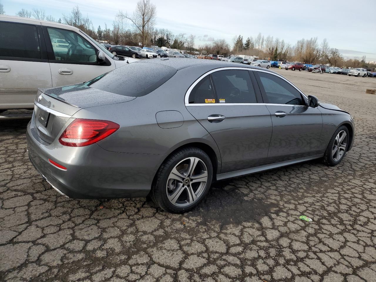 2020 Mercedes-Benz E-klasse VIN W1KZF8DB4LA836477 Copart auction photo, front end damage thumbnail 3