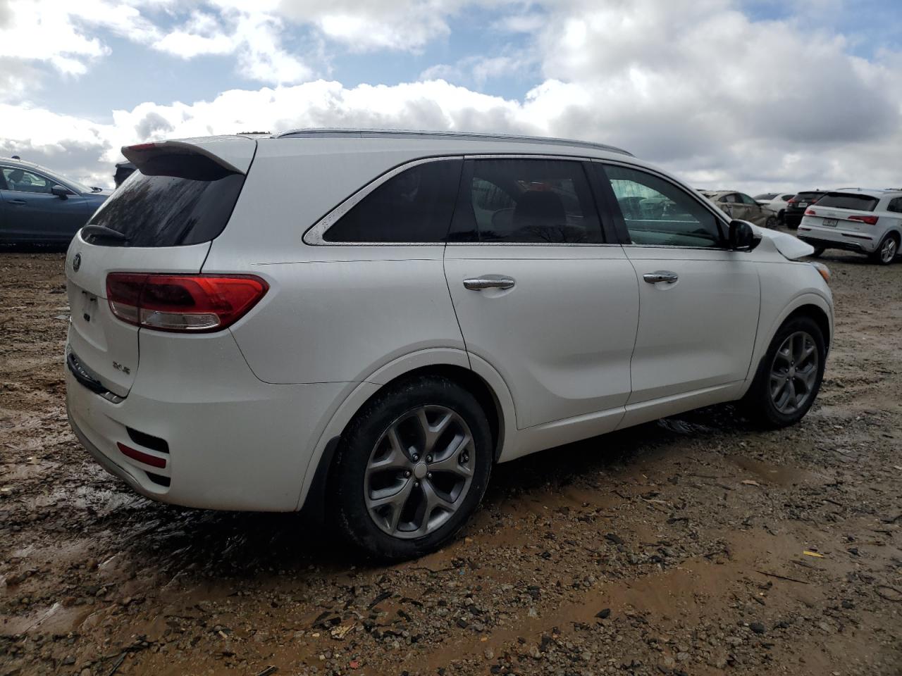 2016 KIA Sorento VIN 5XYPK4A50GG171877 Copart auction photo, front end damage thumbnail 3