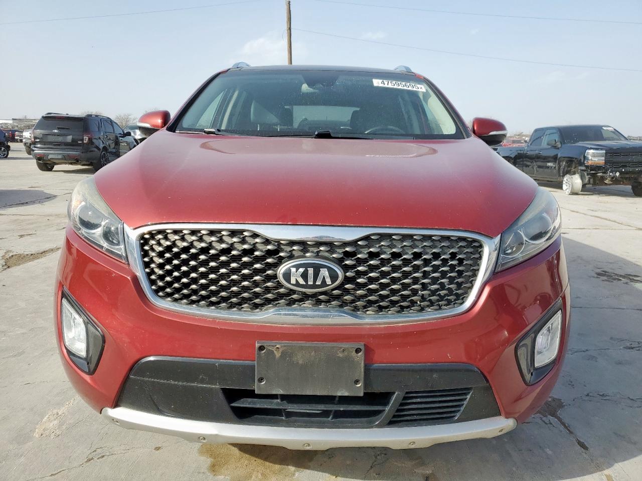 2017 KIA Sorento VIN 5XYPKDA59HG227266 Copart auction photo, burn damage thumbnail 5