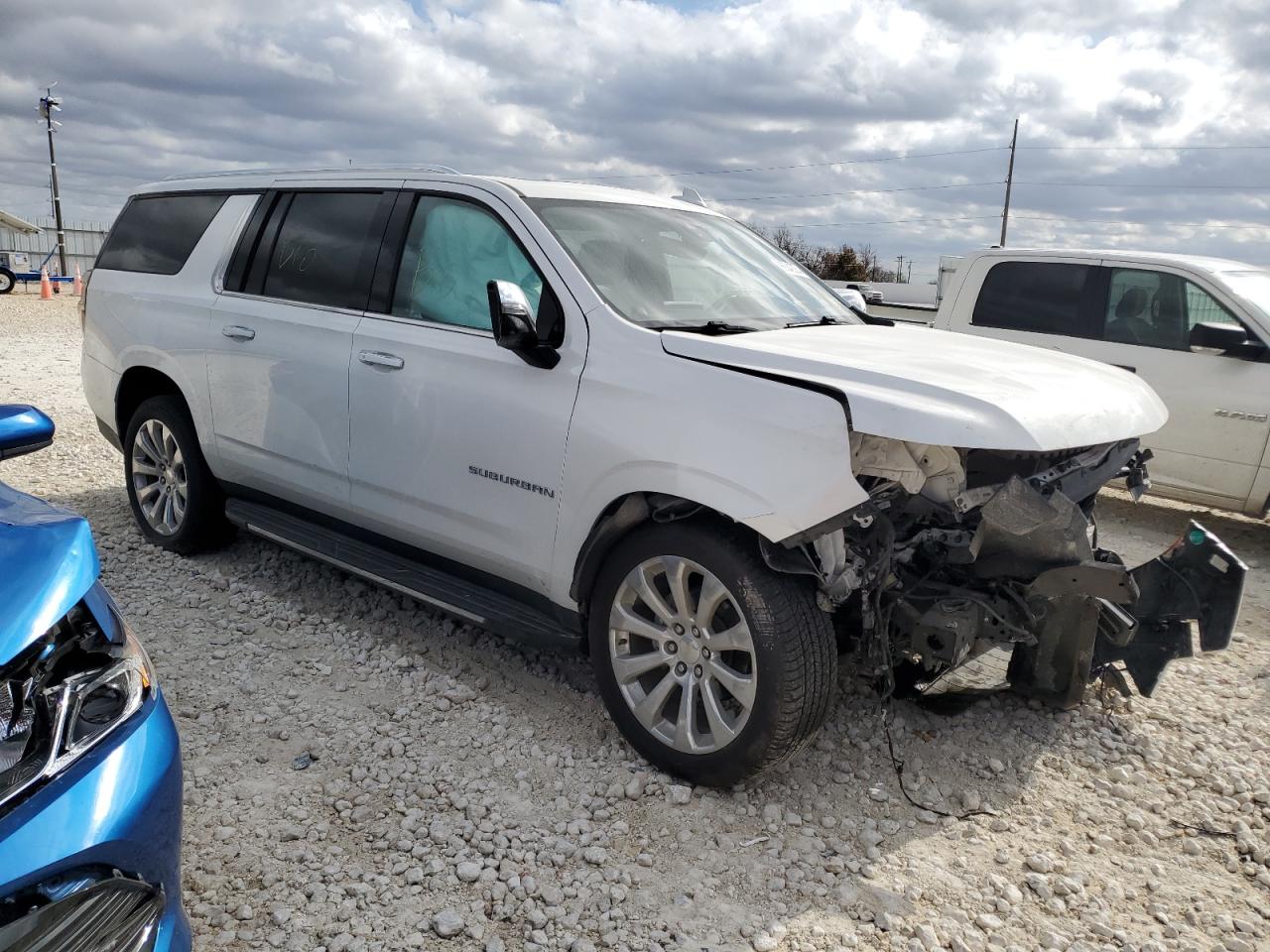 2021 Chevrolet Suburban VIN 1GNSKFKD4MR228033 Copart auction photo, front end damage thumbnail 4