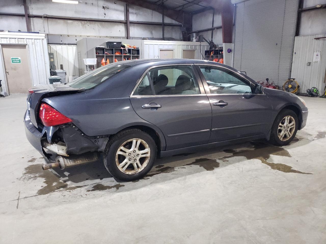 2007 Honda Accord VIN 1HGCM56727A090311 Copart auction photo, rear end damage thumbnail 3