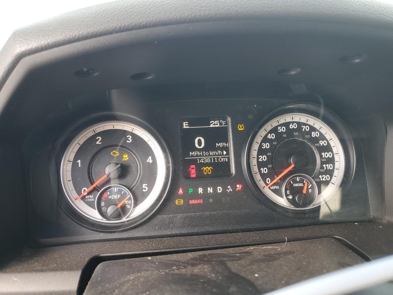 2016 RAM 2500 VIN 3C6UR5CL5GG173455 Copart auction photo, all over damage thumbnail 9