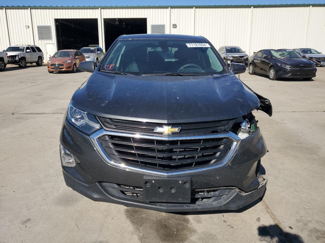 2019 Chevrolet Equinox VIN 2GNAXUEV5K6159836 Copart auction photo, side / front end damage thumbnail 5