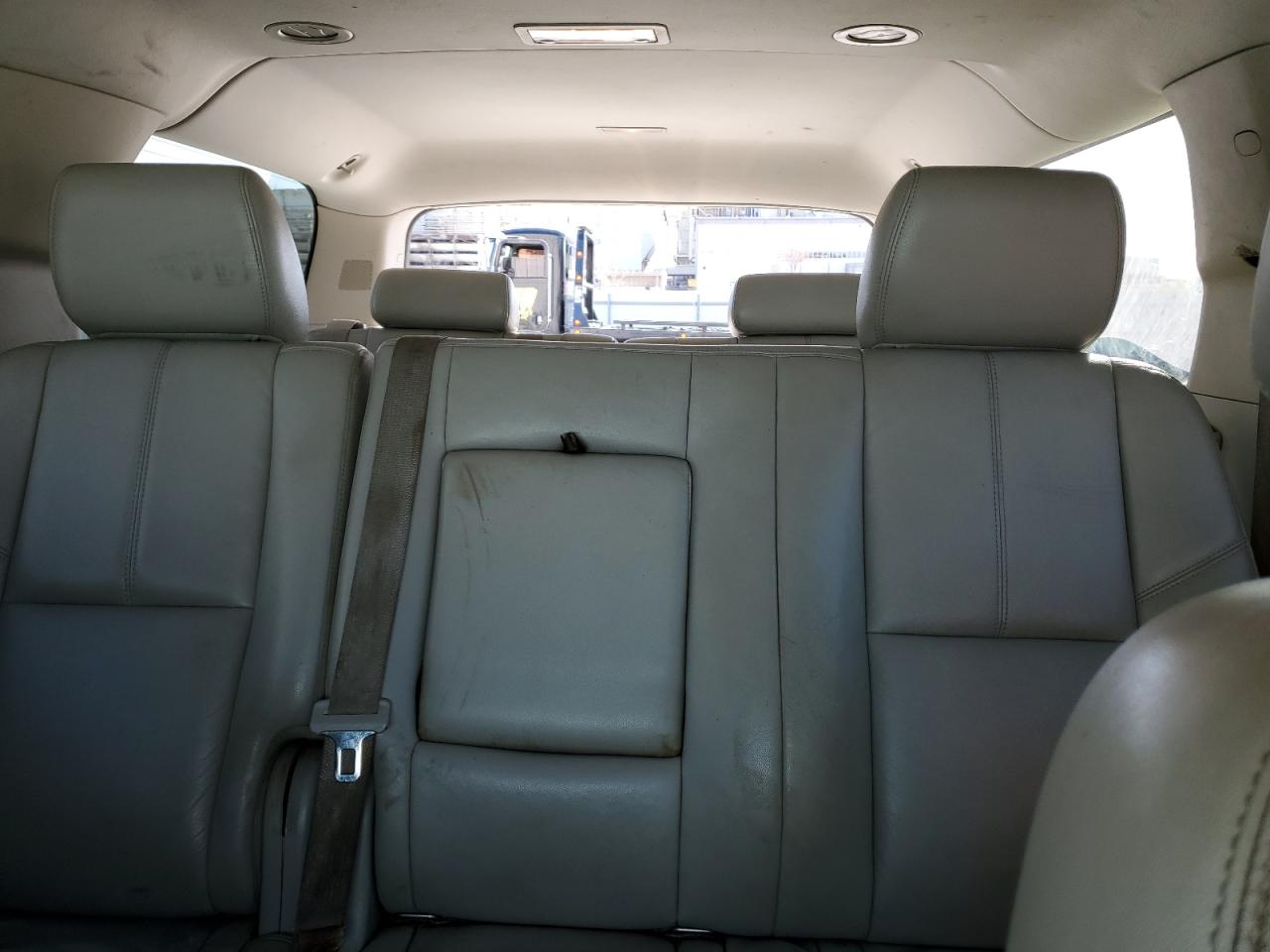 2014 Chevrolet Suburban VIN 1GNSCJE0XER208959 Copart auction photo, side / rear end damage thumbnail 10