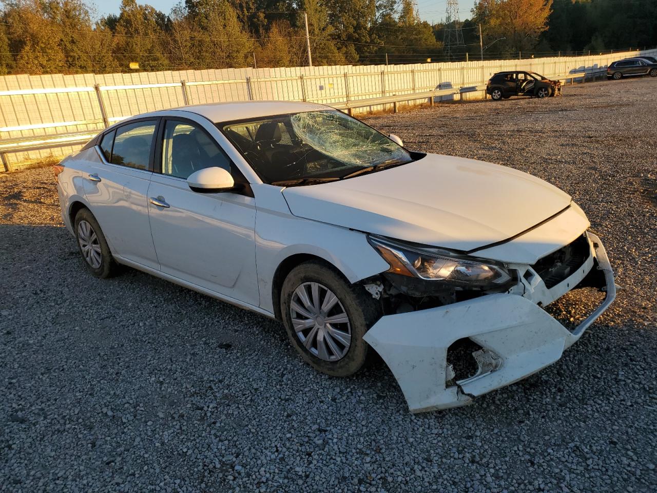 2019 Nissan Altima VIN 1N4BL4BV9KN310966 Copart auction photo, front end damage thumbnail 4