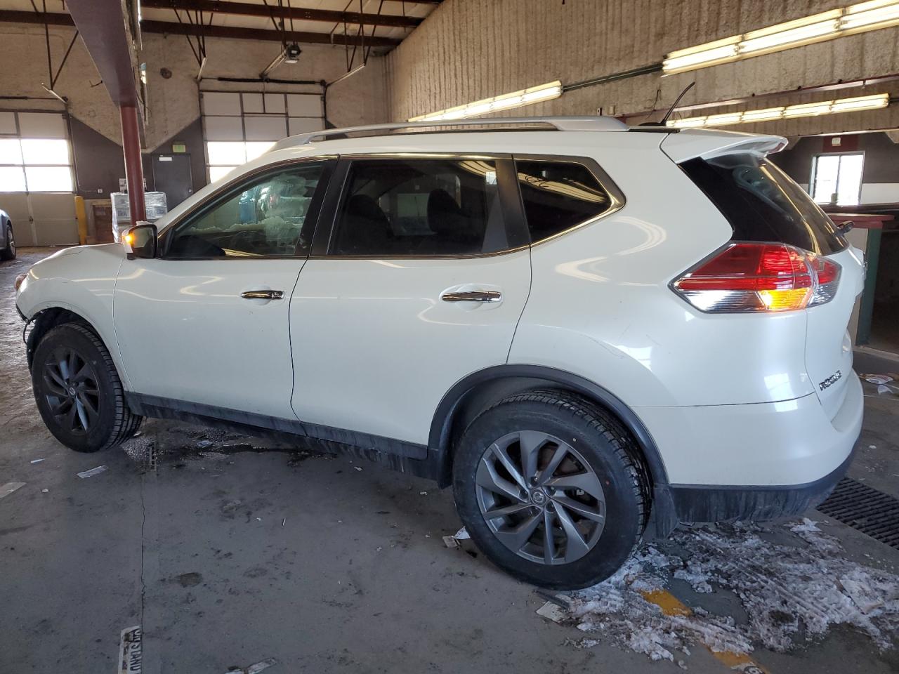 2016 Nissan Rogue VIN 5N1AT2MV6GC861894 Copart auction photo, front end damage thumbnail 2