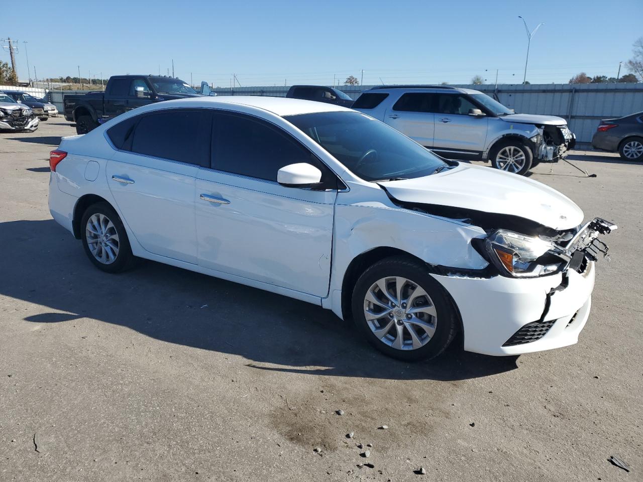 2019 Nissan Sentra VIN 3N1AB7AP2KY206158 Copart auction photo, front end damage thumbnail 4