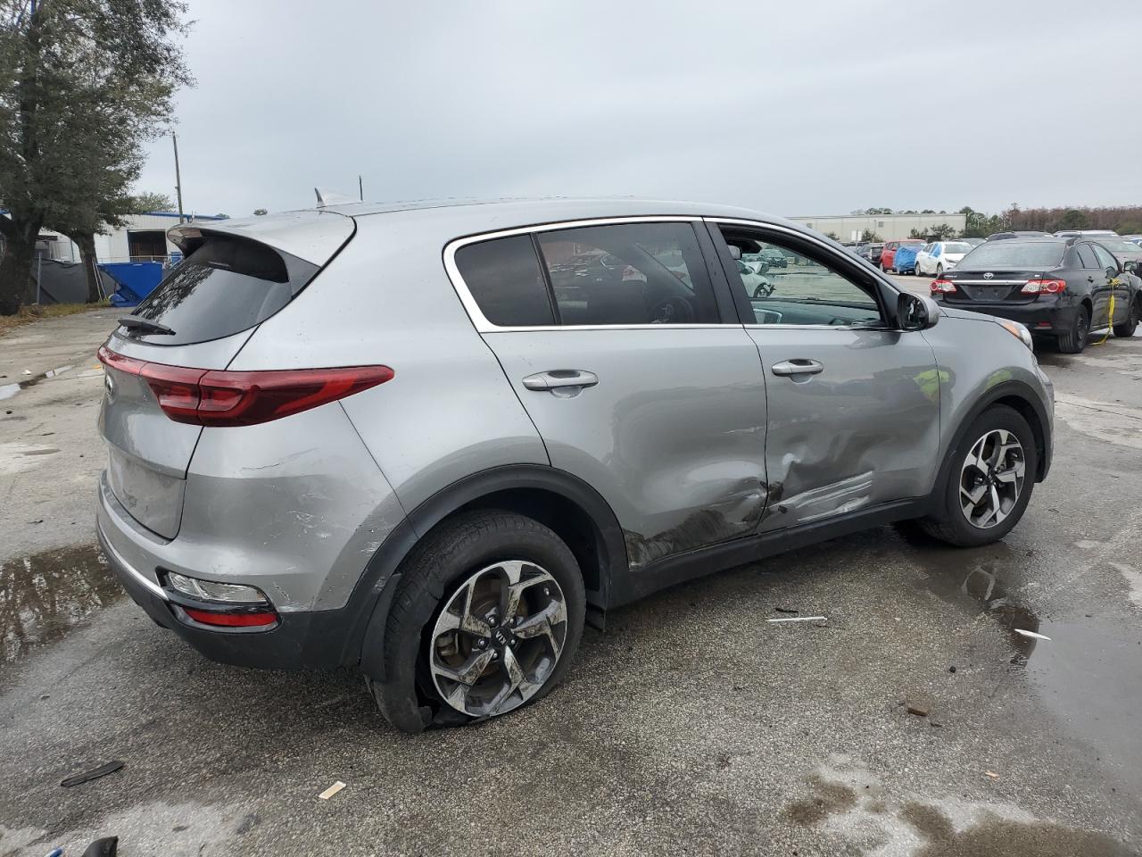 2020 KIA Sportage VIN KNDPM3AC1L7727382 Copart auction photo, side / front end damage thumbnail 3