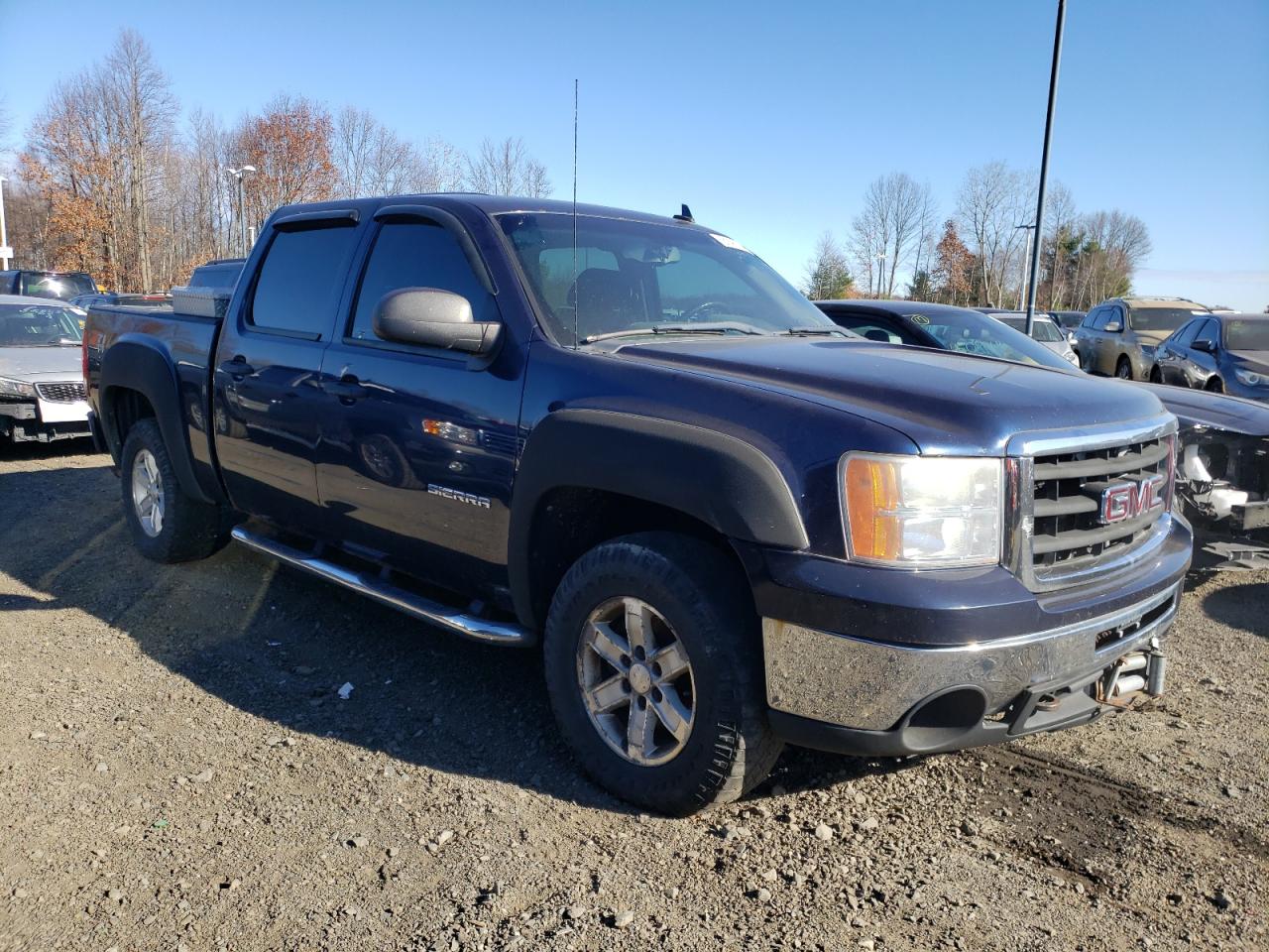 2010 GMC Sierra VIN 3GTRKVE35AG266922 Copart auction photo, minor dent/scratches damage thumbnail 4
