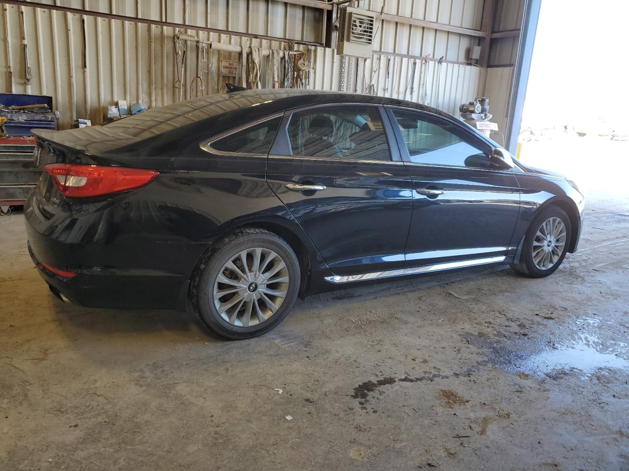 2015 Hyundai Sonata VIN 5NPE34AF2FH126248 Copart auction photo, minor dent/scratches / hail damage thumbnail 3