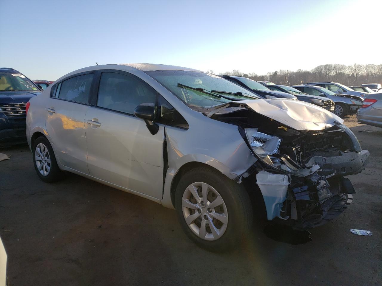 2013 KIA Rio VIN KNADN4A33D6128946 Copart auction photo, front end / minor dent/scratches damage thumbnail 4