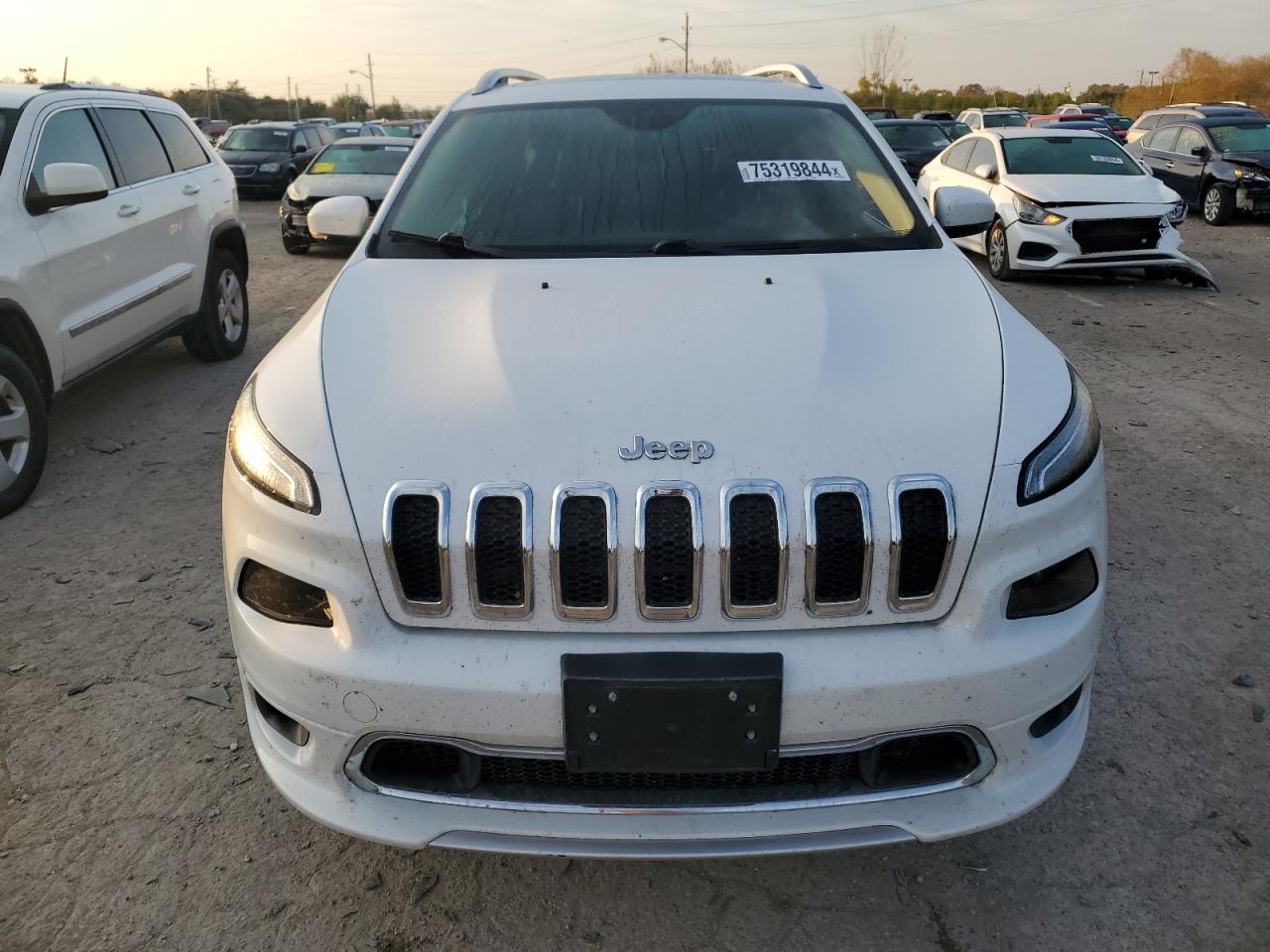 2018 Jeep Cherokee VIN 1C4PJMJX0JD593786 Copart auction photo, mechanical / minor dent/scratches damage thumbnail 5