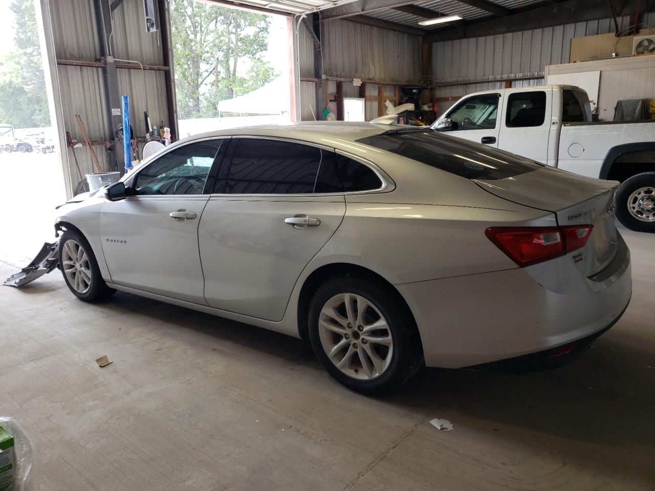 2018 Chevrolet Malibu VIN 1G1ZD5ST2JF183697 Copart auction photo, front end / side damage thumbnail 2