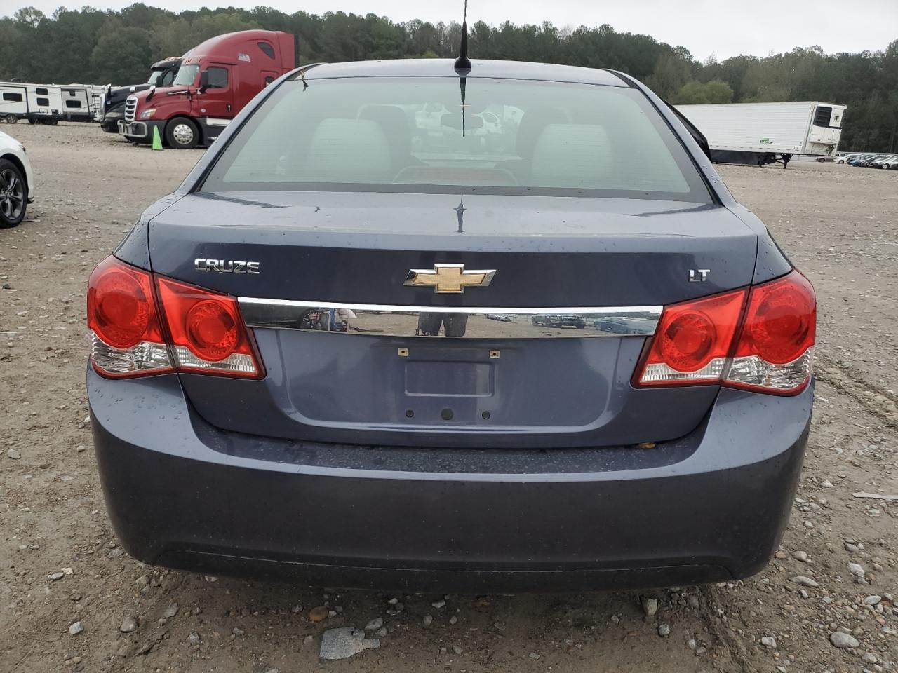 2014 Chevrolet Cruze VIN 1G1PC5SB2E7160938 Copart auction photo, side / front end damage thumbnail 6