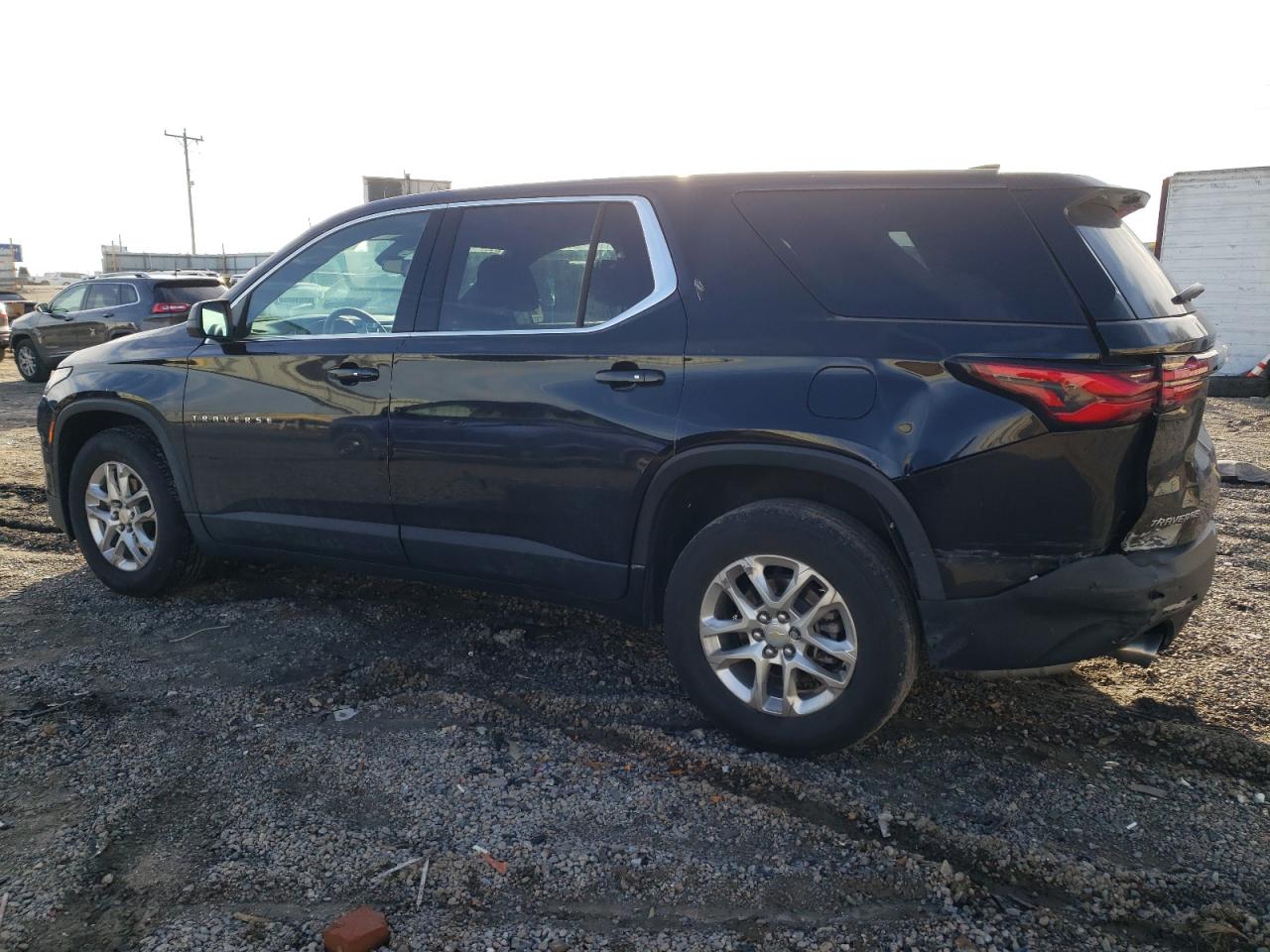 2022 Chevrolet Traverse VIN 1GNERFKW6NJ166435 Copart auction photo, rear end / side damage thumbnail 2