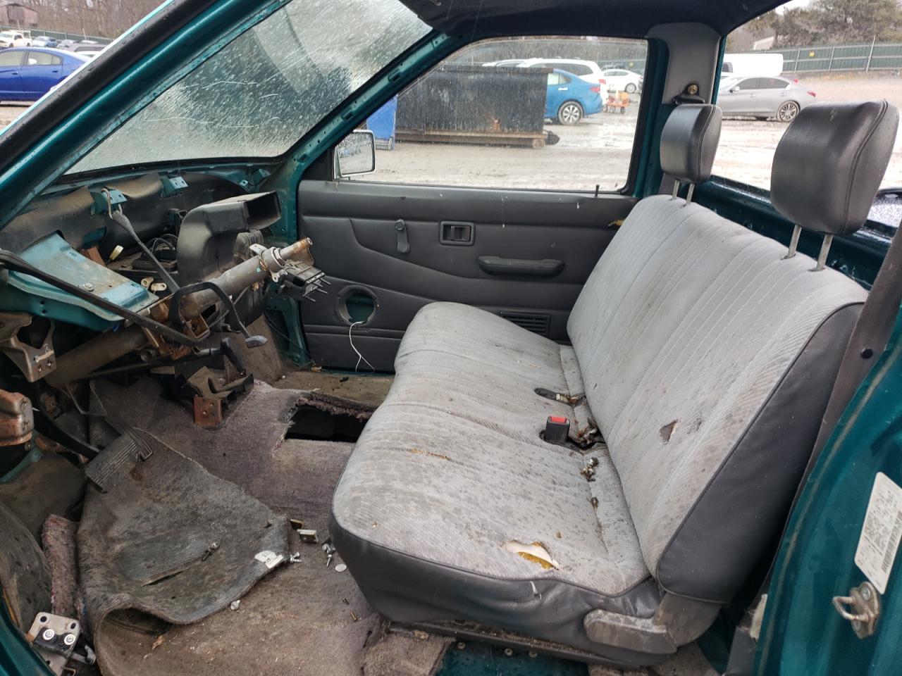 1995 Nissan Navara (Frontier) VIN 1N6SD11S0SC442004 Copart auction photo, stripped damage thumbnail 7