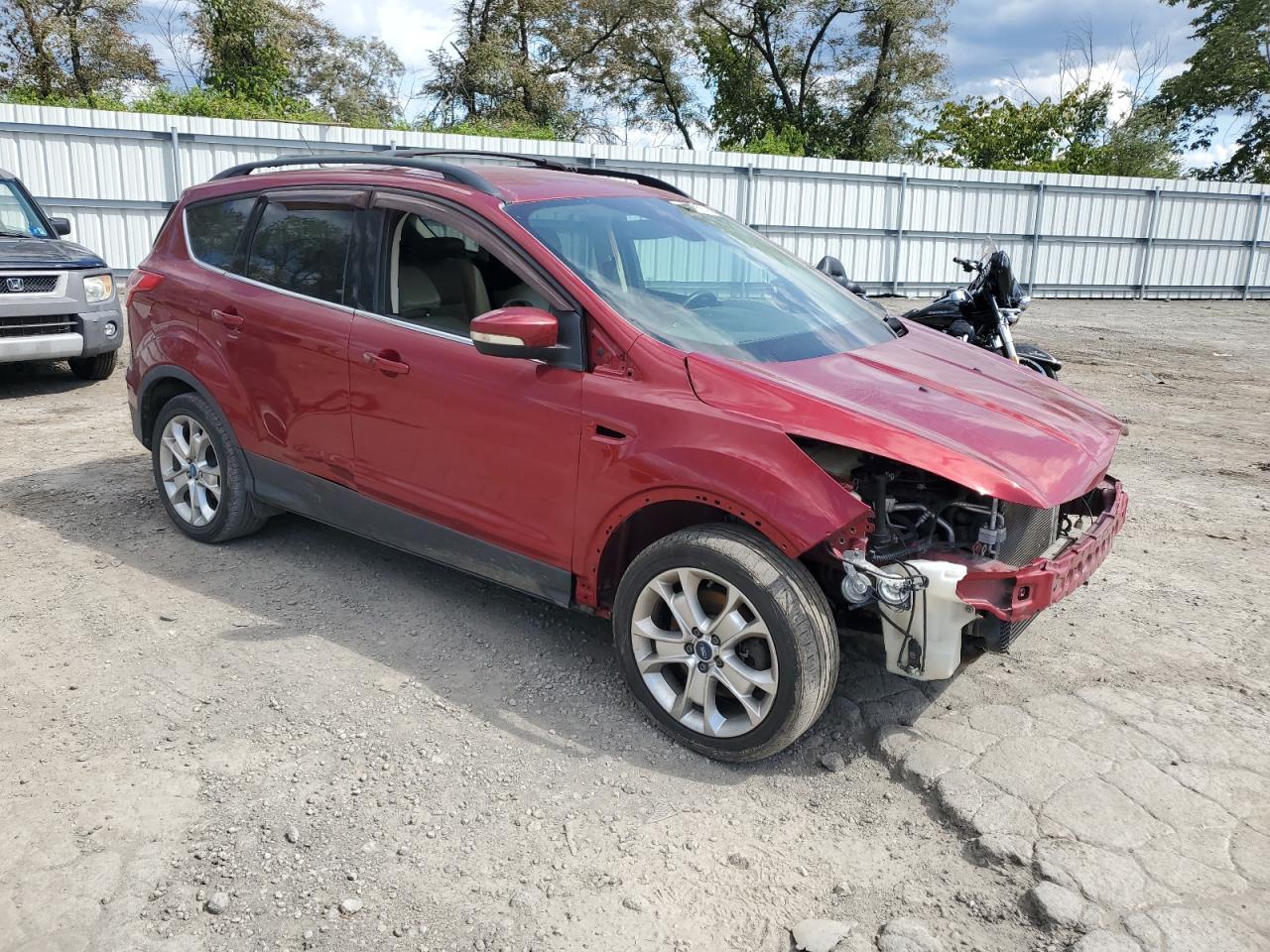 2013 Ford Escape VIN 1FMCU9HXXDUA33444 Copart auction photo, front end damage thumbnail 4