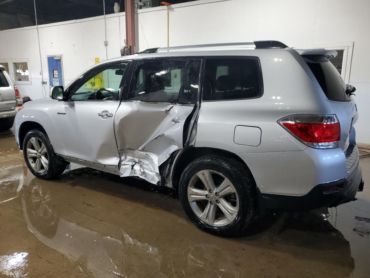 2013 Toyota Highlander VIN 5TDDK3EH8DS186286 Copart auction photo, side damage thumbnail 2