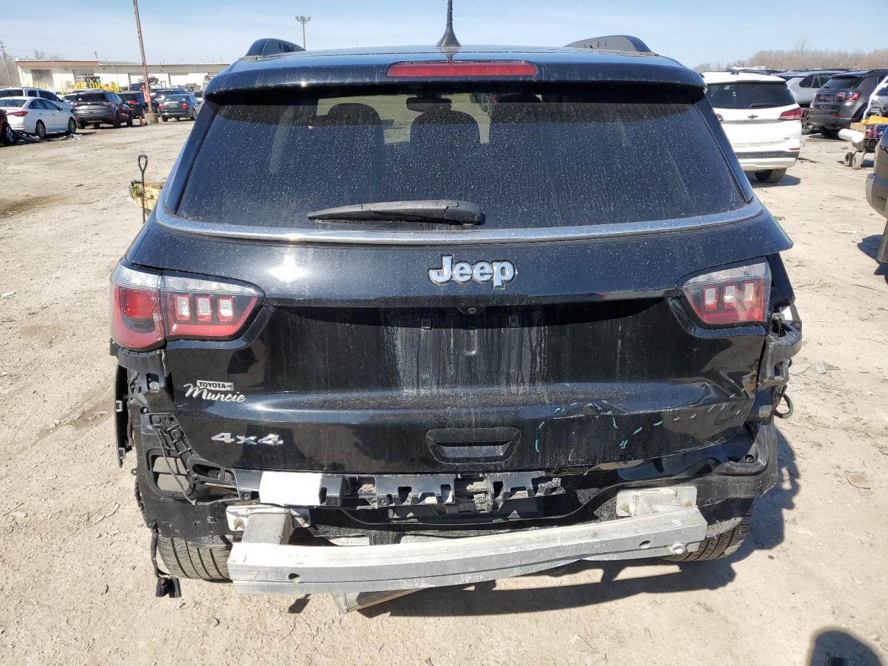 2018 Jeep Compass VIN 3C4NJDCB3JT315967 Copart auction photo, rear end / minor dent/scratches damage thumbnail 6