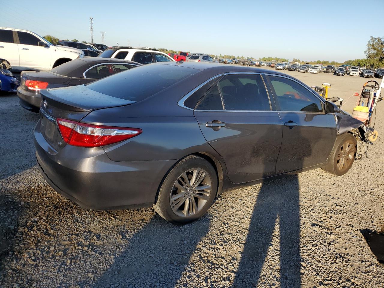 2016 Toyota Camry VIN 4T1BF1FK5GU197395 Copart auction photo, front end damage thumbnail 3