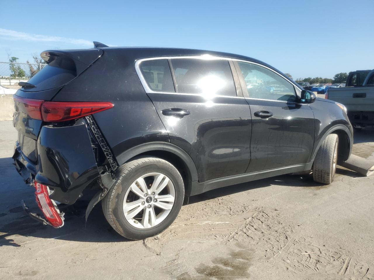 2019 KIA Sportage VIN KNDPM3AC6K7535907 Copart auction photo, rear end damage thumbnail 3
