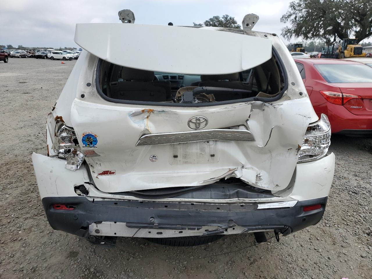 2013 Toyota Highlander VIN 5TDZK3EH3DS125756 Copart auction photo, rear end damage thumbnail 6