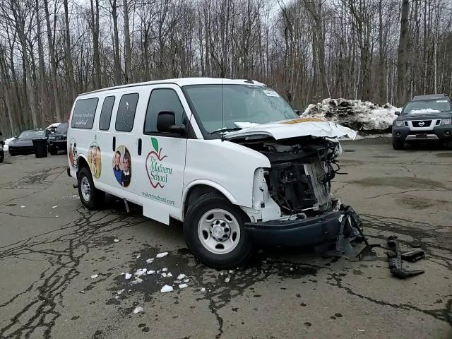 2016 Chevrolet Express VIN 1GCWGAFFXG1170085 Copart auction photo, front end / minor dent/scratches damage thumbnail 11