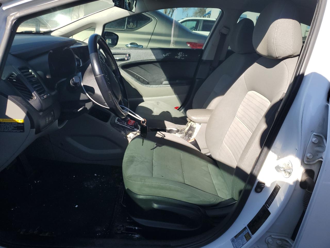 2014 KIA Forte VIN KNAFX4A89E5173900 Copart auction photo, vandalism / front end damage thumbnail 7