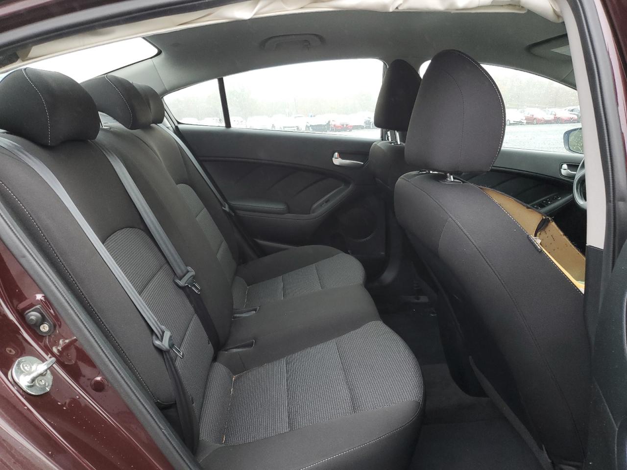 2018 KIA Forte VIN 3KPFK4A74JE269313 Copart auction photo, side / front end damage thumbnail 10