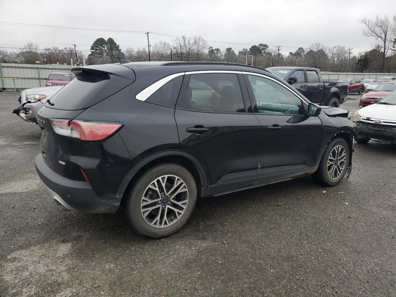 2020 Ford Escape VIN 1FMCU0H69LUC27075 Copart auction photo, front end damage thumbnail 3