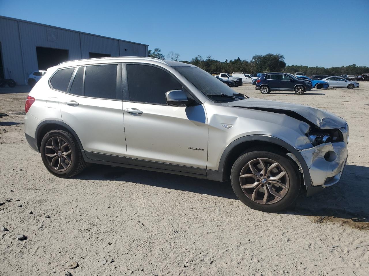 2014 BMW X3 VIN 5UXWX7C57E0E80827 Copart auction photo, front end / minor dent/scratches damage thumbnail 4