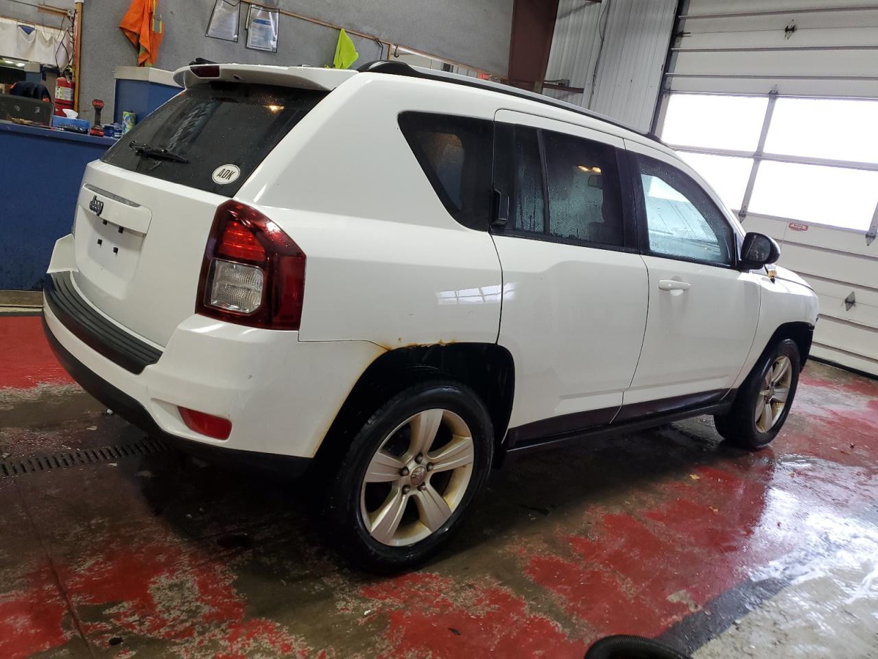 2016 Jeep Compass VIN 1C4NJDBB7GD626530 Copart auction photo, front end damage thumbnail 3