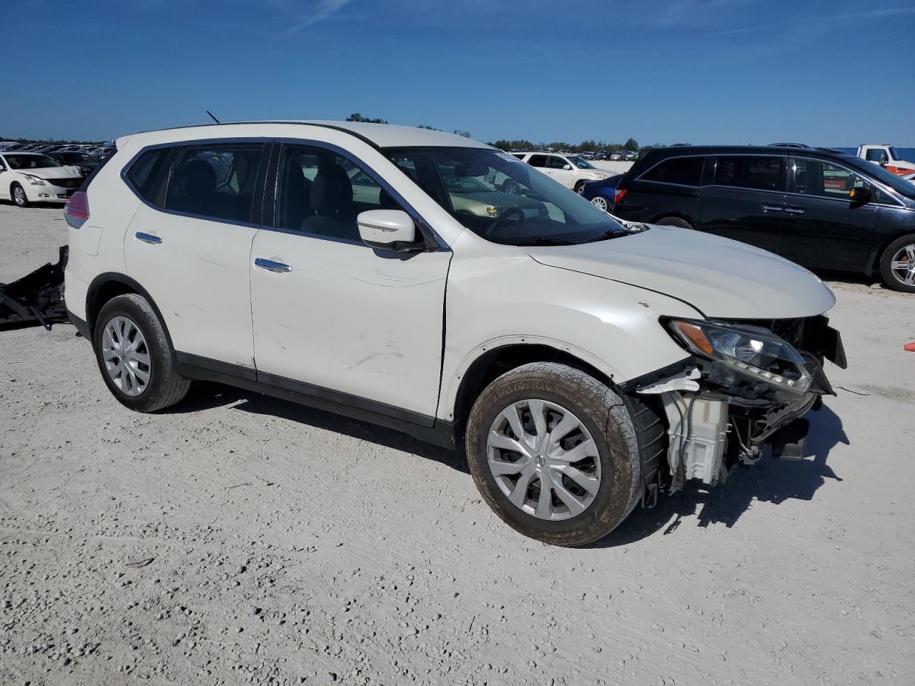 2015 Nissan Rogue VIN 5N1AT2MT2FC770683 Copart auction photo, front end damage thumbnail 4