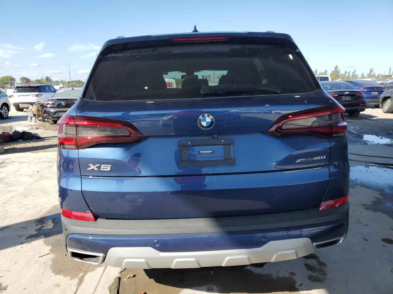 2021 BMW X5 VIN 5UXCR6C04M9F36065 Copart auction photo, front end / minor dent/scratches damage thumbnail 6
