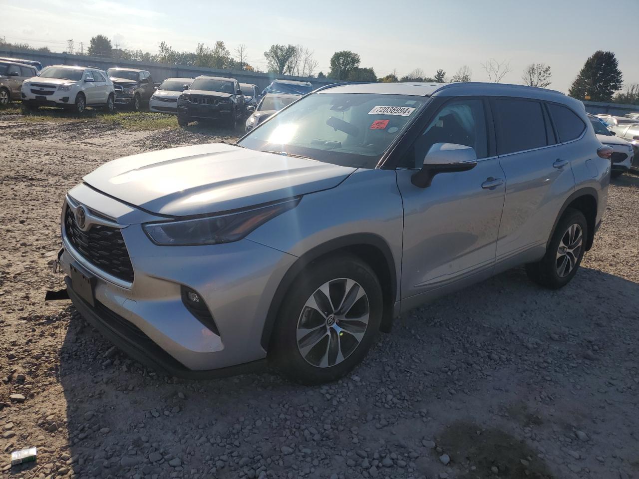 2022 Toyota Highlander VIN 5TDGZRBH3NS566864