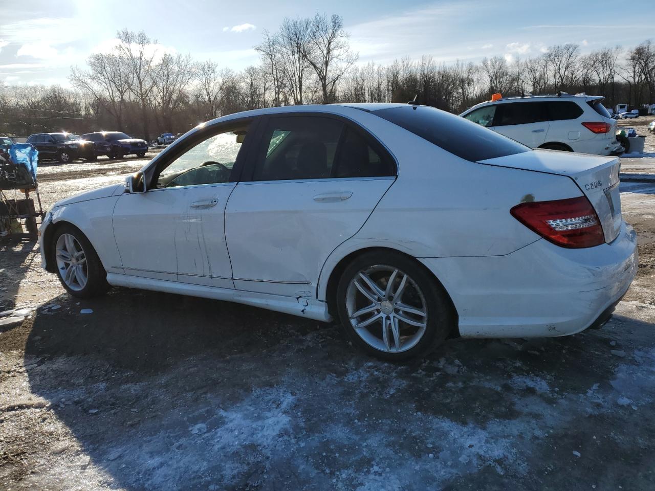2013 Mercedes-Benz C-klasse VIN WDDGF4HBXDA787586 Copart auction photo, side / front end damage thumbnail 2