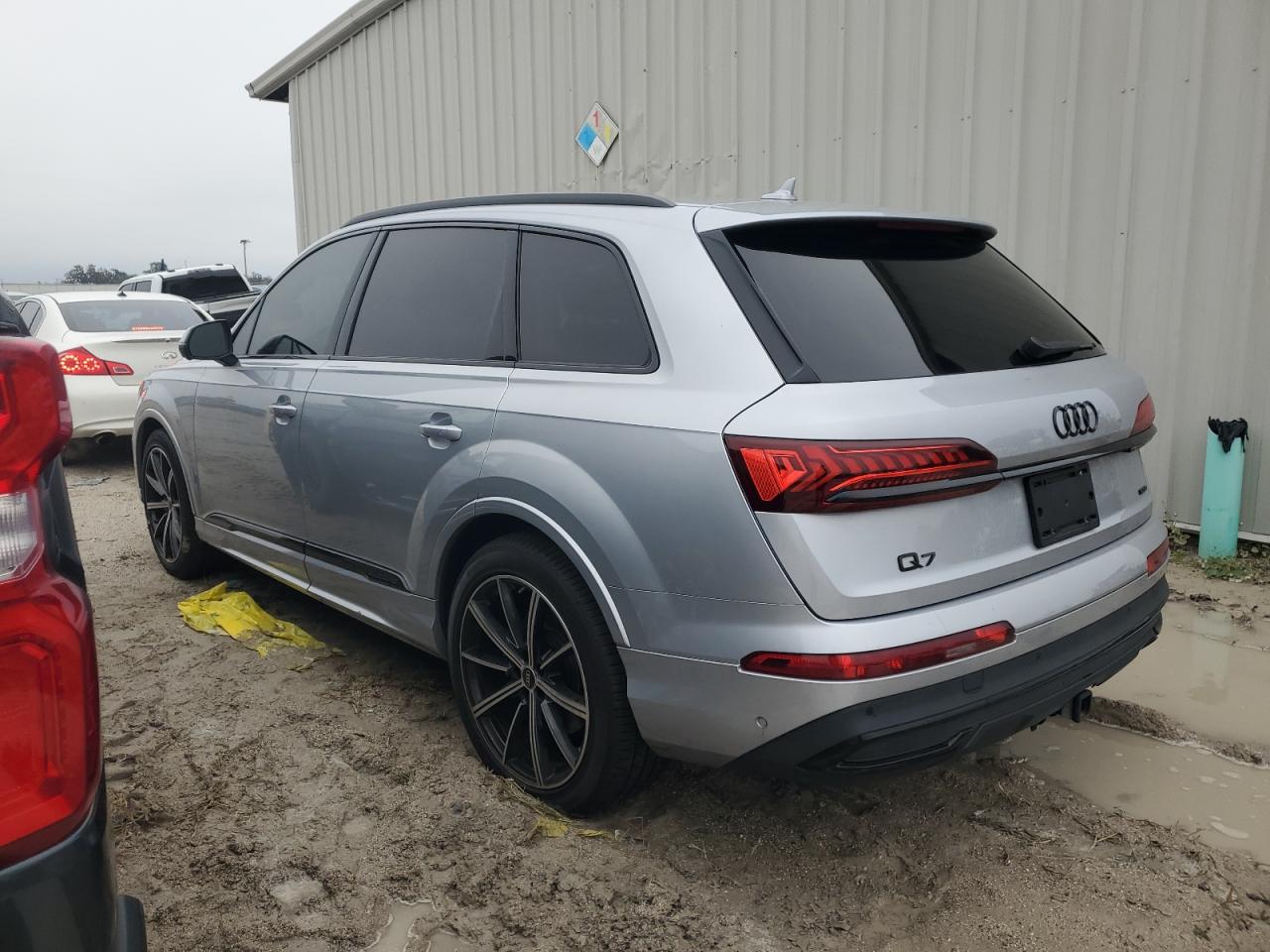 2022 Audi Q7 VIN WA1VXBF75ND014228 Copart auction photo, rear end / minor dent/scratches damage thumbnail 2