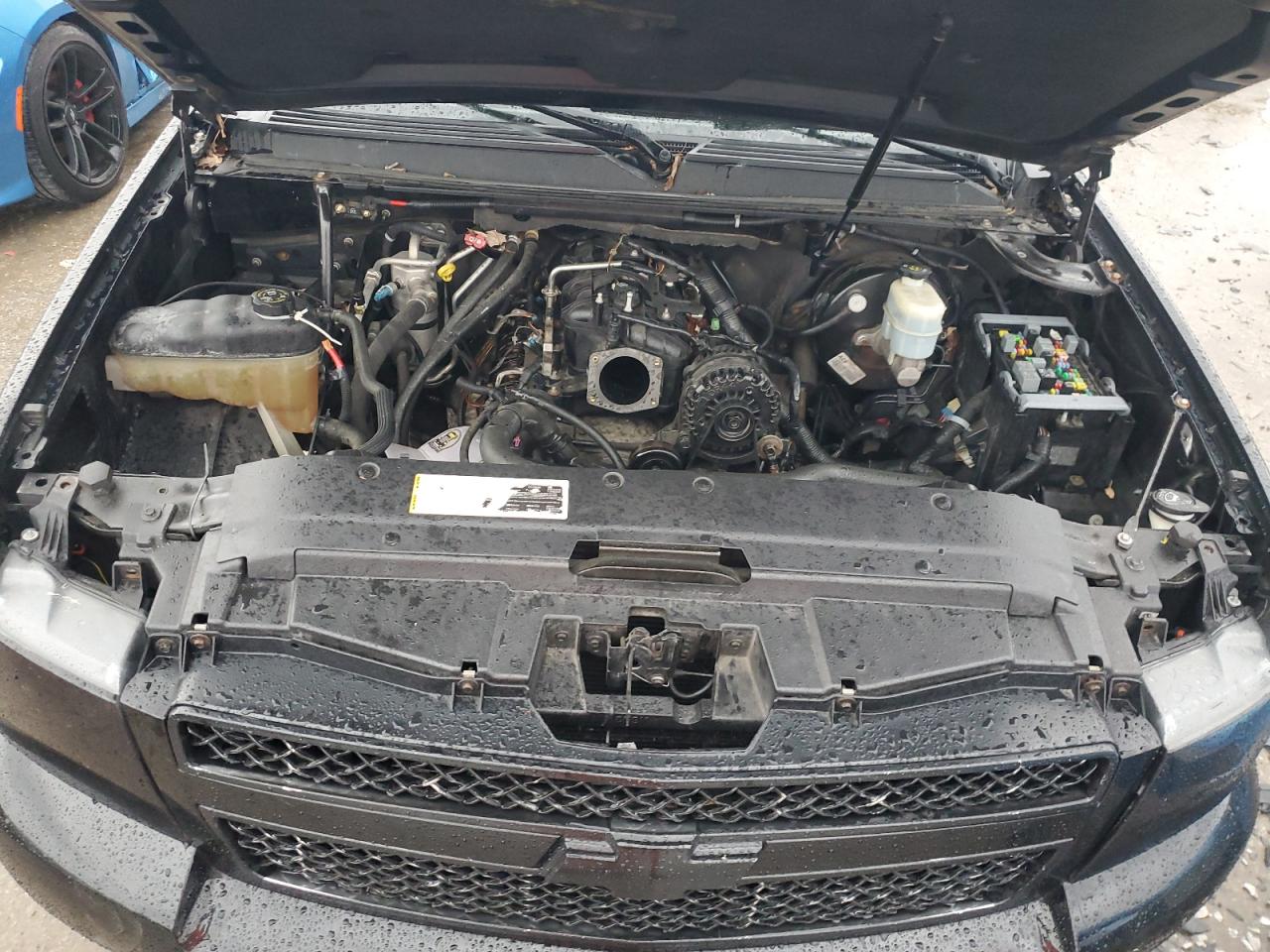 2007 Chevrolet Suburban VIN 3GNFK16337G201111 Copart auction photo, front end / minor dent/scratches damage thumbnail 13